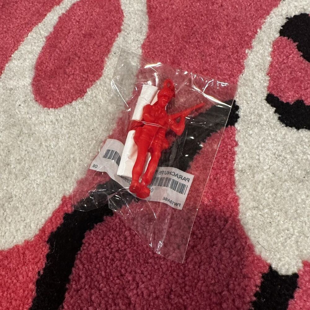 Supreme FW19 Parachute Soldier Trooper Toy – One Size – Brand New